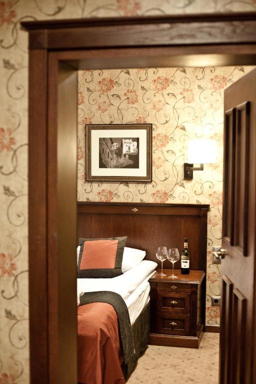 Zamek Topacz 4* Wysoka (Wroclaw)