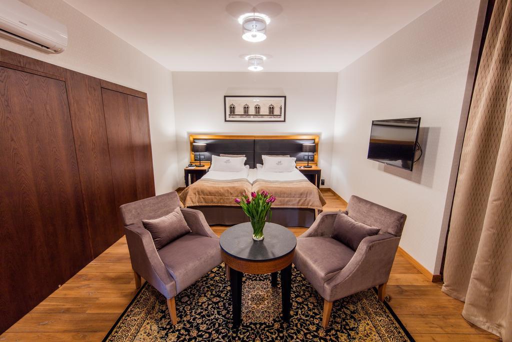 Zamek Topacz Hotel Wysoka (Wroclaw)