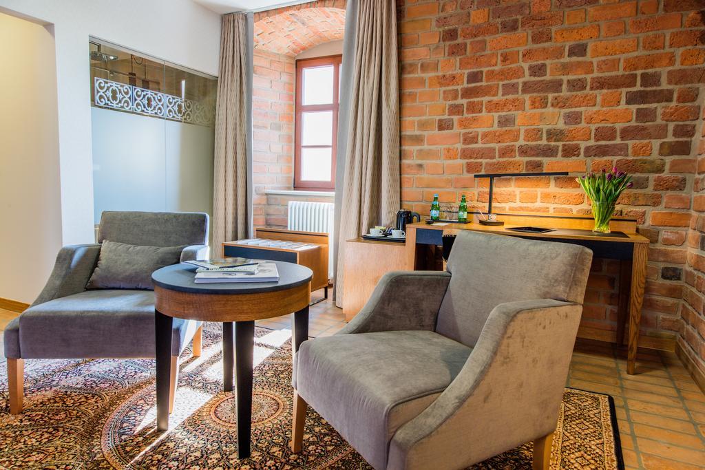 Hotell Zamek Topacz Wysoka (Wroclaw)
